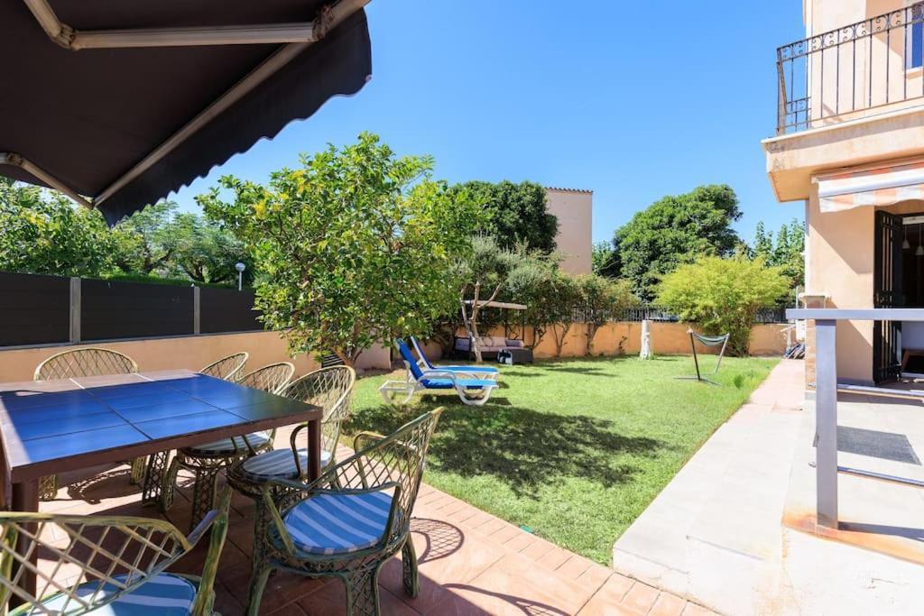 Adosado Con Jardin En Xalets De Hébergement de vacances *